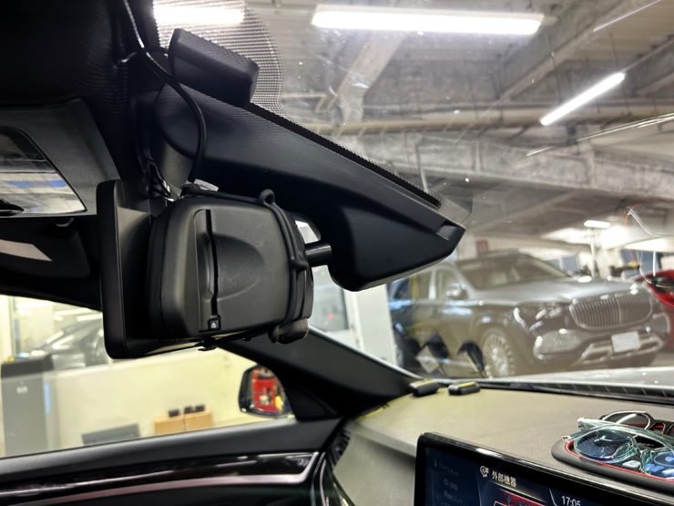 BMW F10 ﾙｰﾑﾐﾗｰ 修理 bond 葛飾