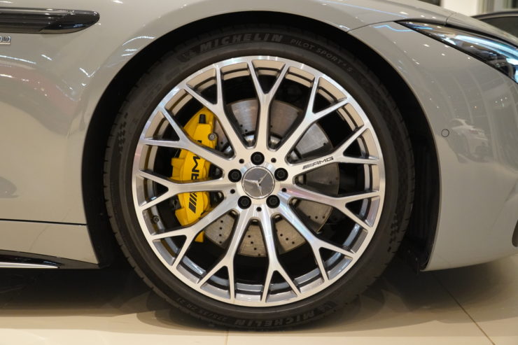 ボンド葛飾　Mercedes AMG SL43