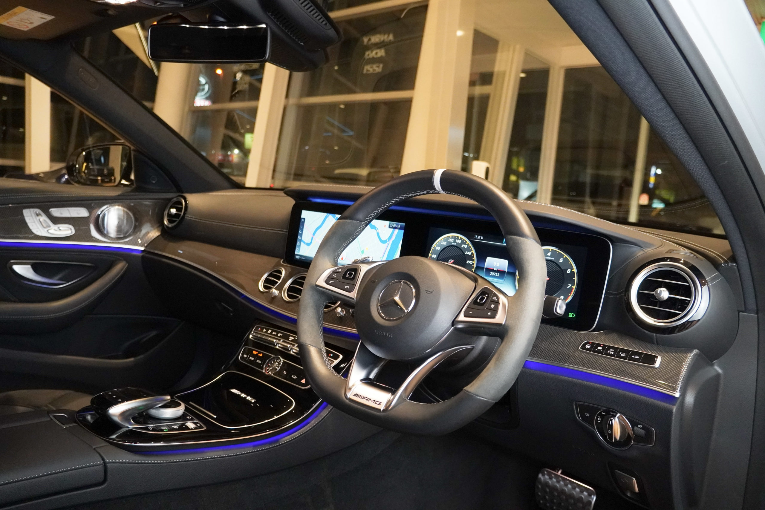 ボンド葛飾　メルセデスAMG E63s 4MATIC+　