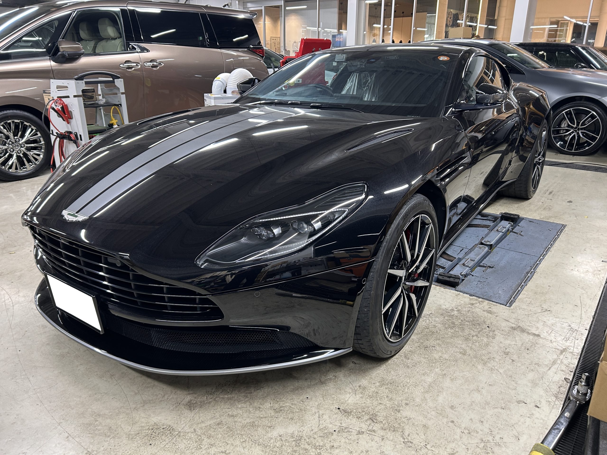 アストンマーチン DB11 ALPINE デジタルミラー BOND 葛飾 東京都