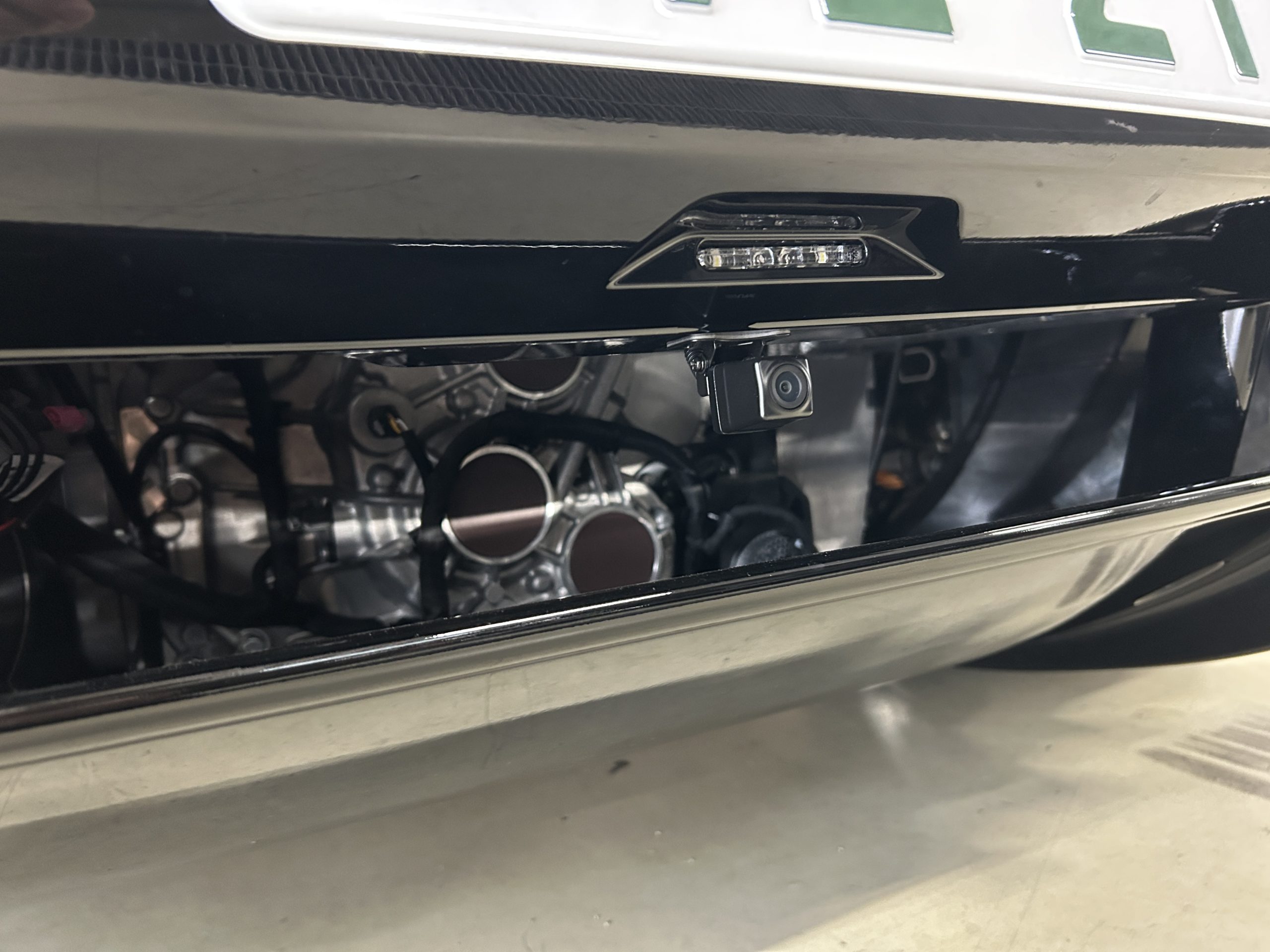 マクラーレン　アルトゥーラ　スパイダー　デジタルインナーミラー　アルパイン　ＡＬＰＩＮＥ　BOND　ボンド　葛飾　東京