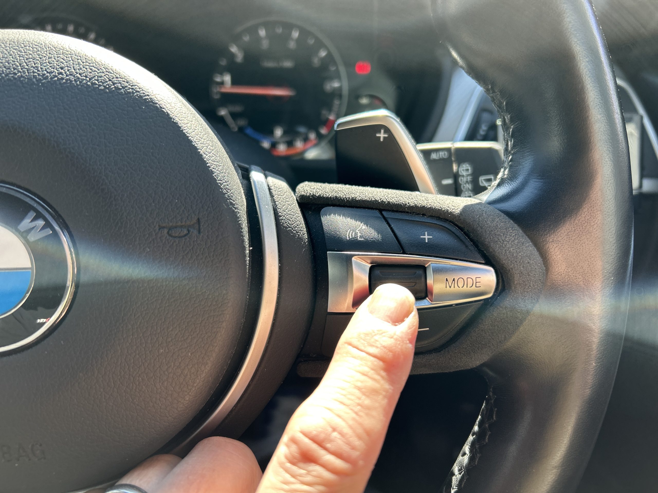 BMW 3シリーズ　F31　アルパイン　フロントカメラ　インターフェース　カスタム　BOND　ボンド　葛飾　東京