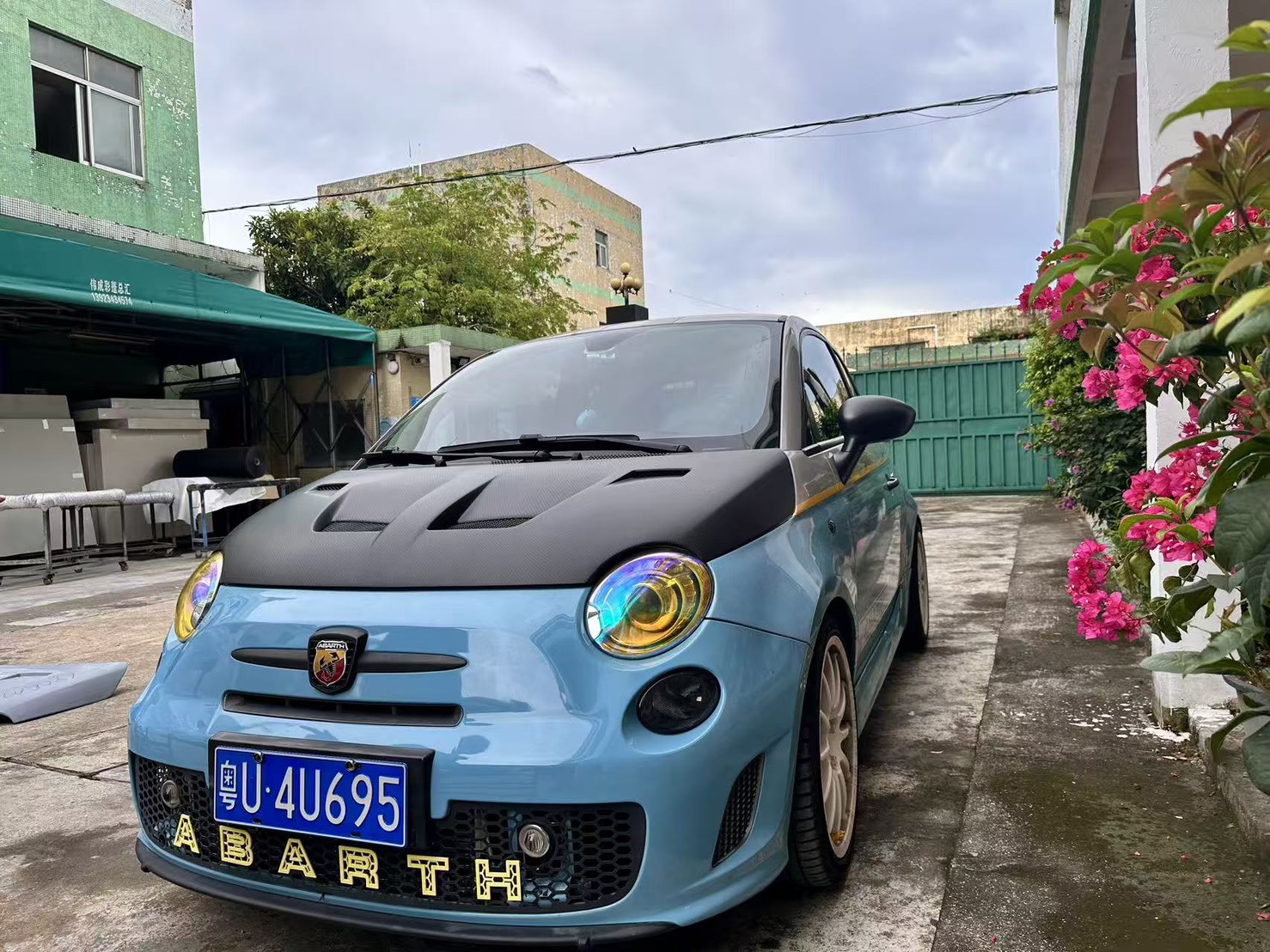 フィアット　FIAT　アバルト595　アバルト695　カーボンボンネット　BOND　ボンド　葛飾　東京都　カスタム