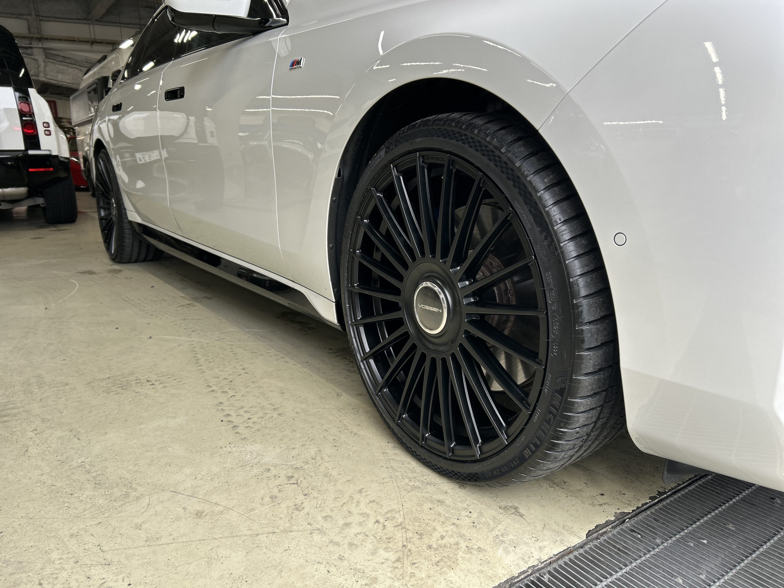 BMW　G70　740i　ホイール　VOSSEN　HF-8　22インチ　BOND　葛飾　東京