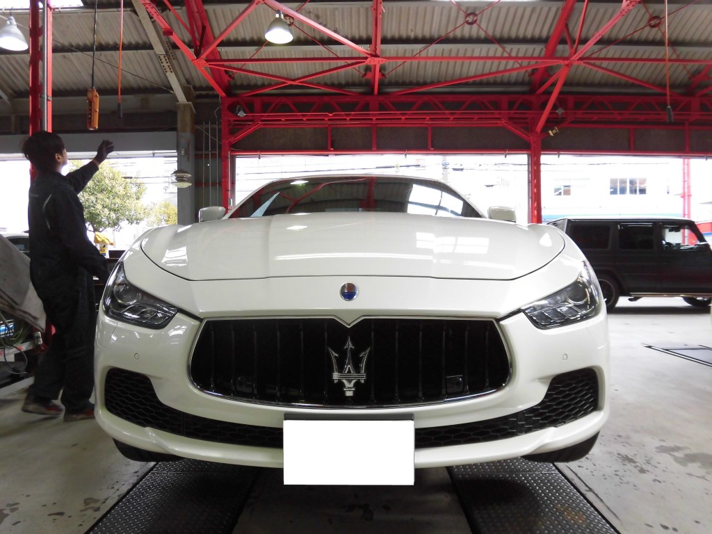 話題の人気 Maseratiマセラティ ギブリ 純正 左 ヘッドライト バラスト 