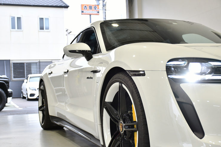 名古屋　ポルシェ　タイカン　Porsche　Taycan　スペーサー　ジャッキアップモード　カスタム
