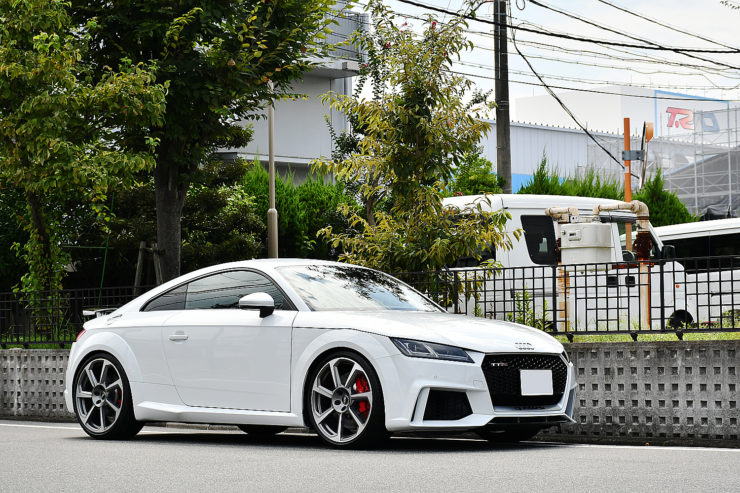 愛知県　名古屋　アウディ　TTRS　Audi　ローダウン　サス交換　スペーサー　アライメント　カスタム