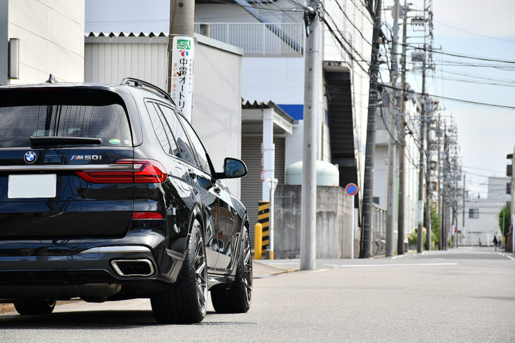 愛知県　名古屋　ホイール　カスタム　AL13　２３インチ　TINTEDBLACK　BMW　X7　G07　ローダウン
