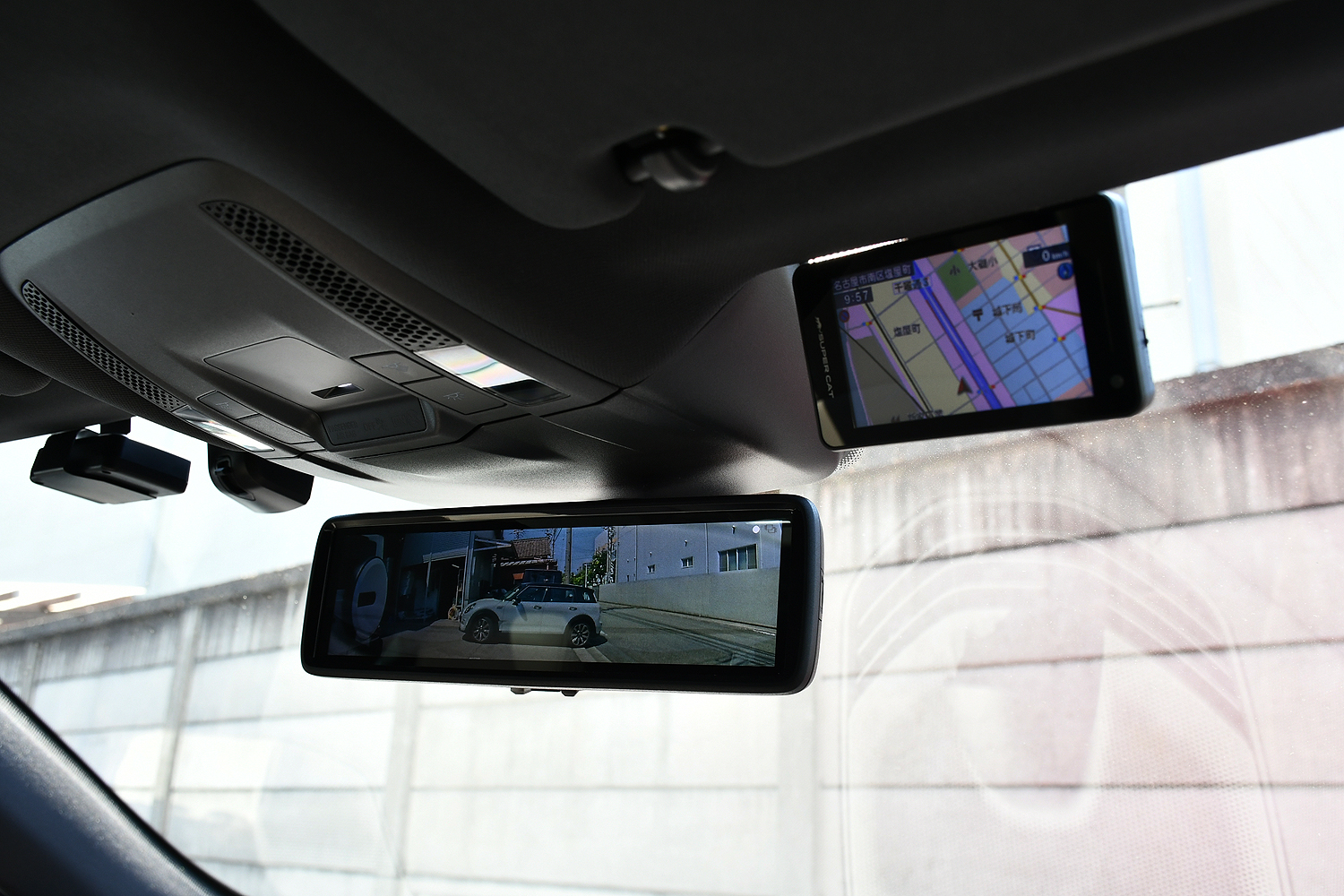 愛知県　名古屋　ポルシェ　カスタム　Porsche　タイカンクロス　Taycancross　ミラーリング　デジタルインナーミラー　レーダー　取り付け　ボンド　ボンド名古屋