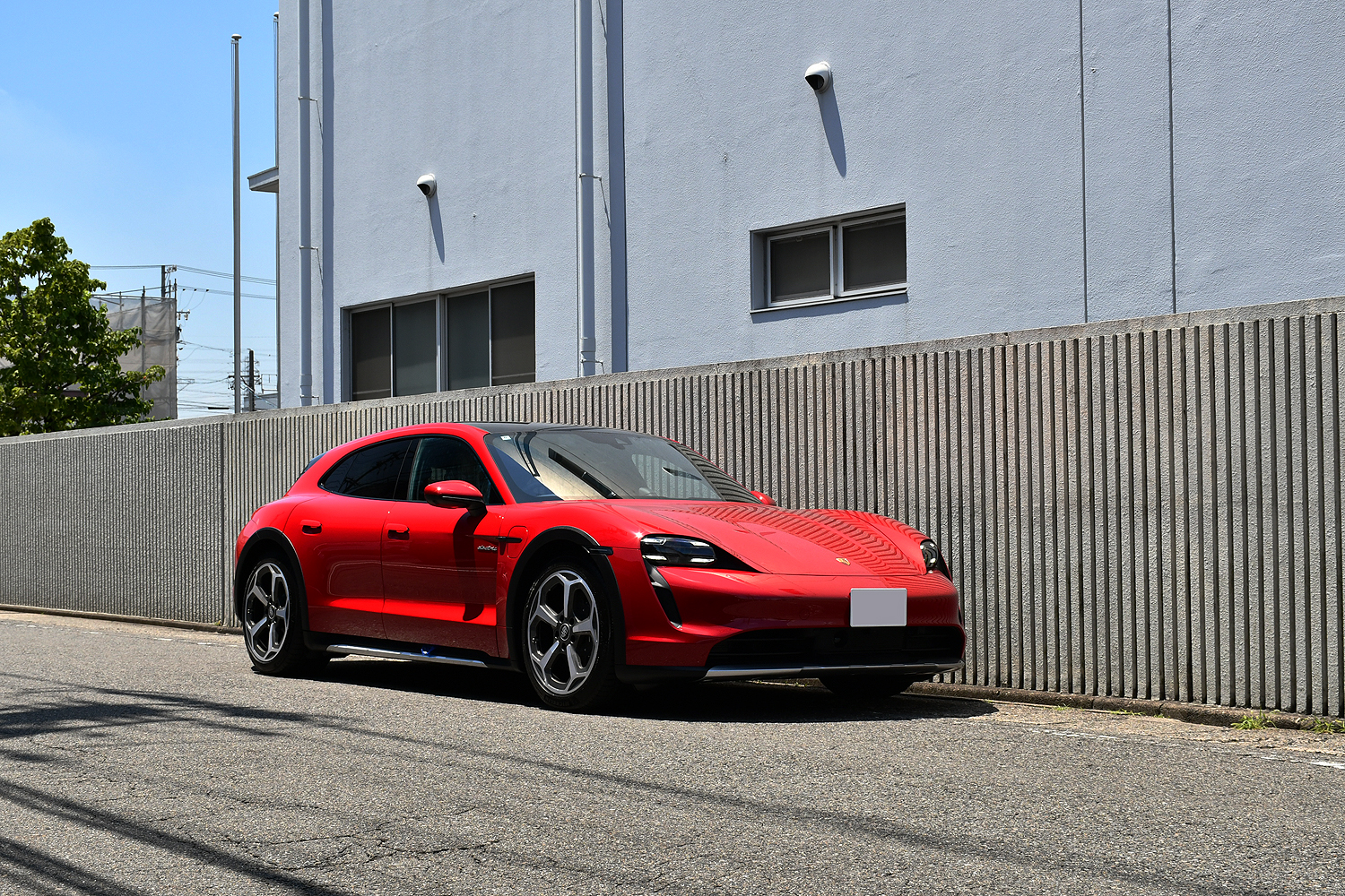 愛知県　名古屋　ポルシェ　カスタム　Porsche　タイカンクロス　Taycancross　ミラーリング　デジタルインナーミラー　レーダー　取り付け　ボンド　ボンド名古屋