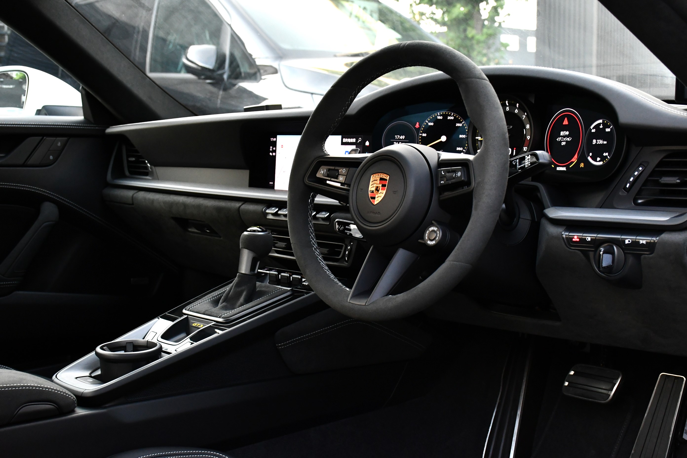 ボンドカーズ名古屋　bond cars NAGOYA　ポルシェ　PORSCHE　911　GT3　PCCB　カーボンブレーキ　BOSE　フロントリフター　センターロック　キャララホワイト　スポーツクロノ　スポーツシート　シートヒーター　在庫車　新入庫　右ハンドル　正規ディーラー車