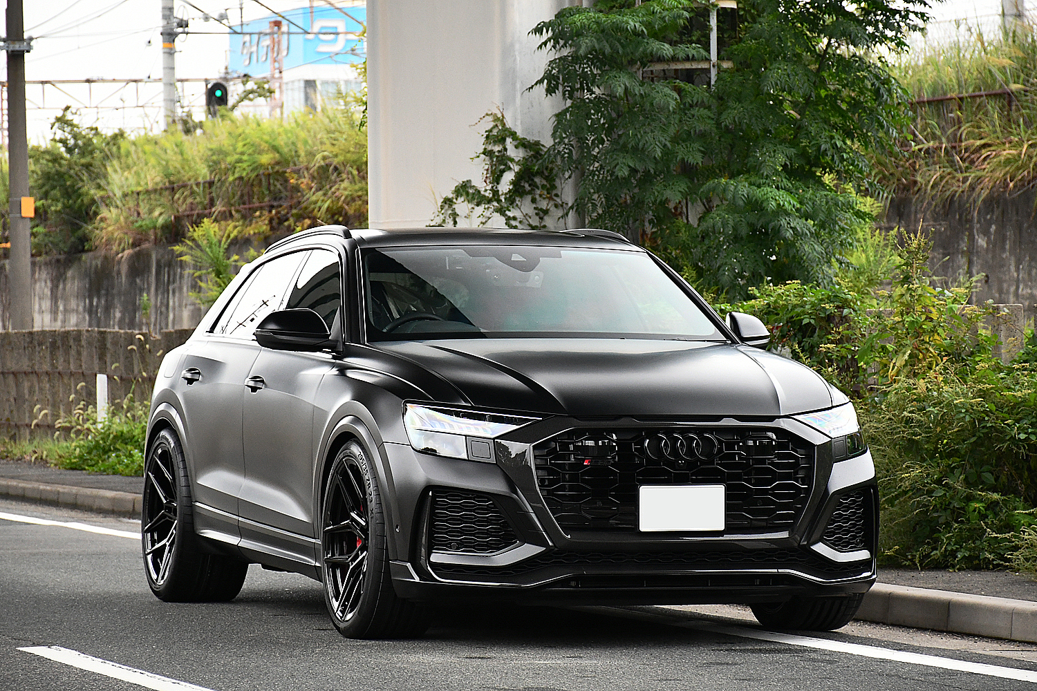 愛知県　名古屋　AUDI　RSQ8　カスタム　VOSSEN　ホイール　23インチ　アウディ　ヴォッセ　ボンド　ボンド名古屋