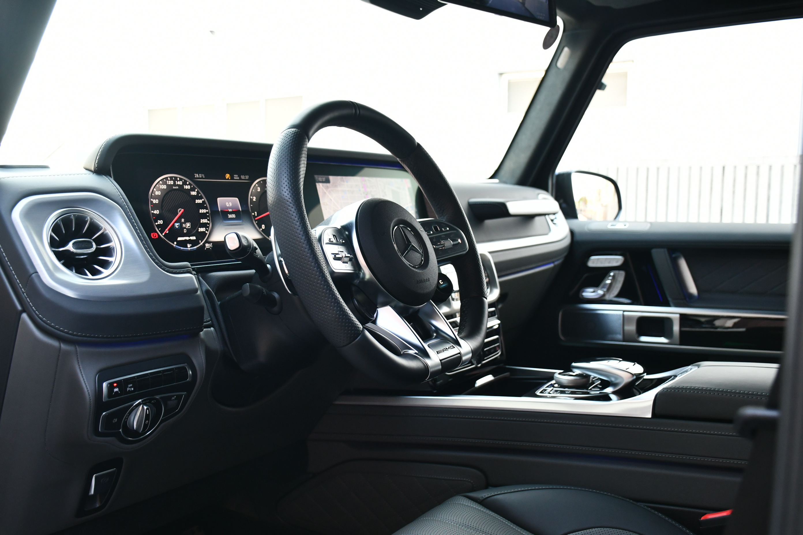 ボンドカーズ名古屋 bond cars NAGOYA ベンツ MercedesBenz MercedesAMG G63 マヌファクトゥーアインテリア+ マヌファクトゥーアプログラム+ オブシディアンブラック 左ハンドル W463A ブラッシュガード ブラックアウト 在庫車 新入庫