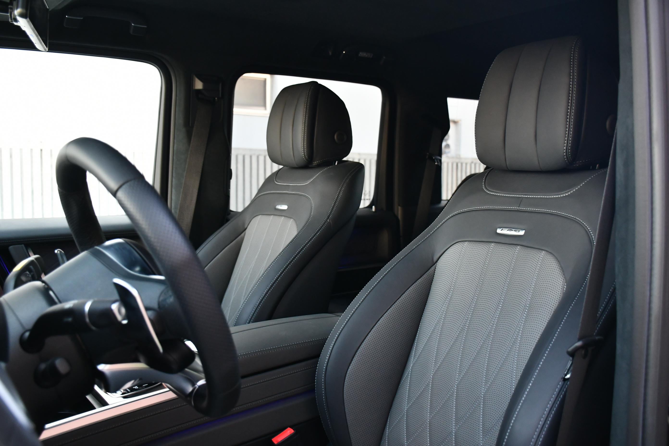 ボンドカーズ名古屋 bond cars NAGOYA ベンツ MercedesBenz MercedesAMG G63 マヌファクトゥーアインテリア+ マヌファクトゥーアプログラム+ オブシディアンブラック 左ハンドル W463A ブラッシュガード ブラックアウト 在庫車 新入庫