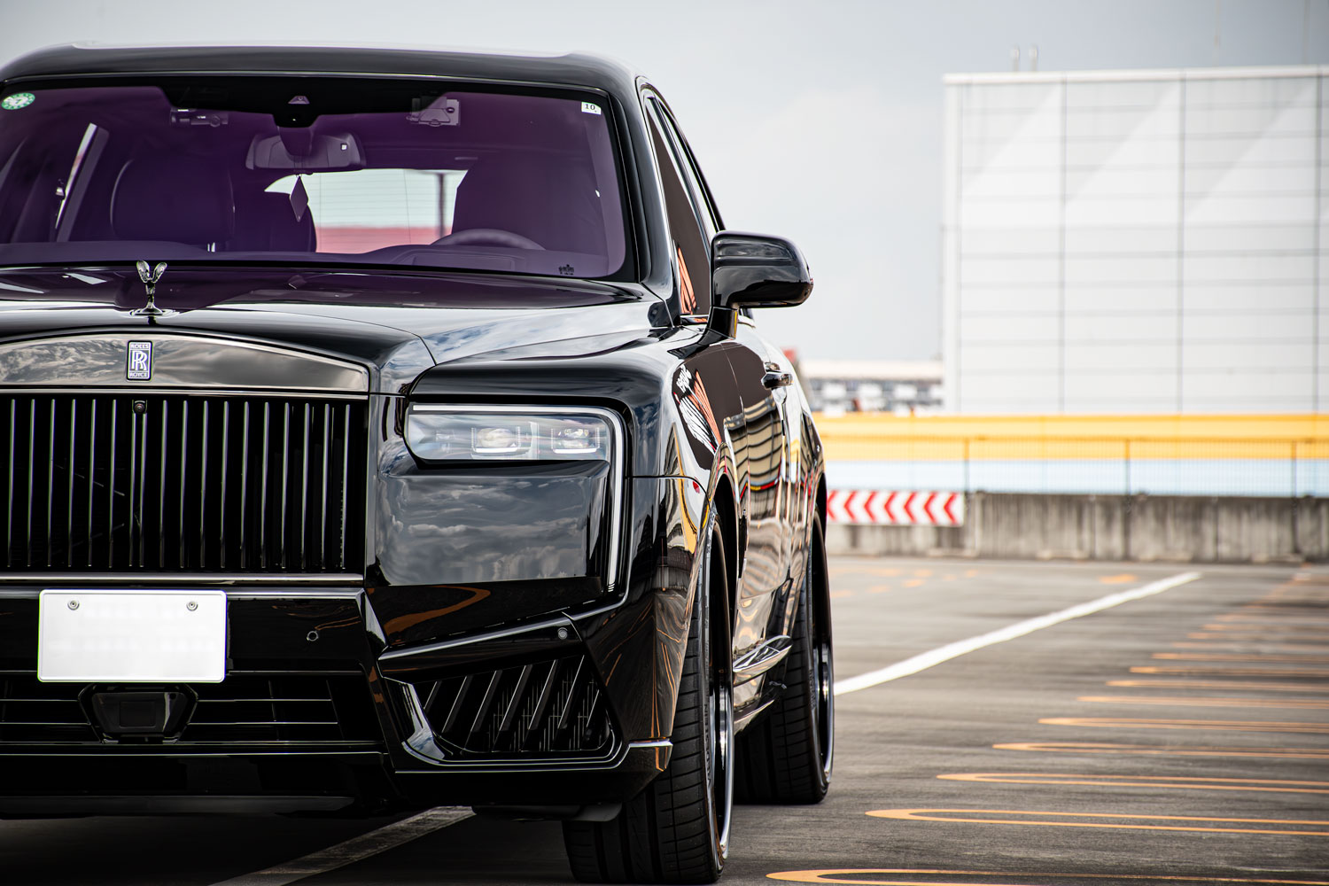 ロールスロイス　カリナン　シリーズ2　ブラックバッジ　ローダウン　ホイール　アメ鍛　AL13　24インチ　ブラックアウト　カスタム　名古屋