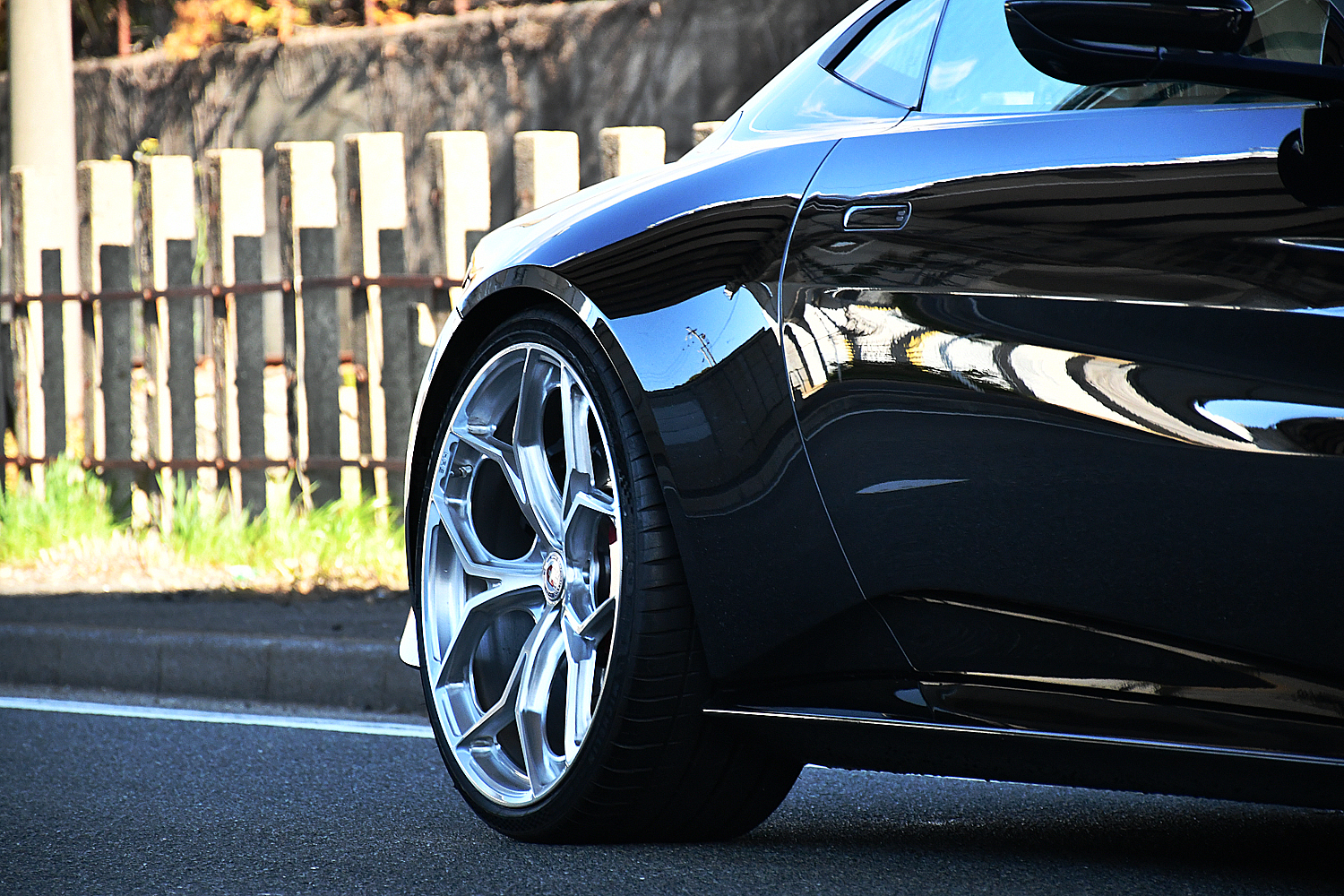 愛知県　名古屋　アストンマーチン　カスタム　HER　P111SC　ローダウン　KW　HAS　ボンド　ボンド名古屋