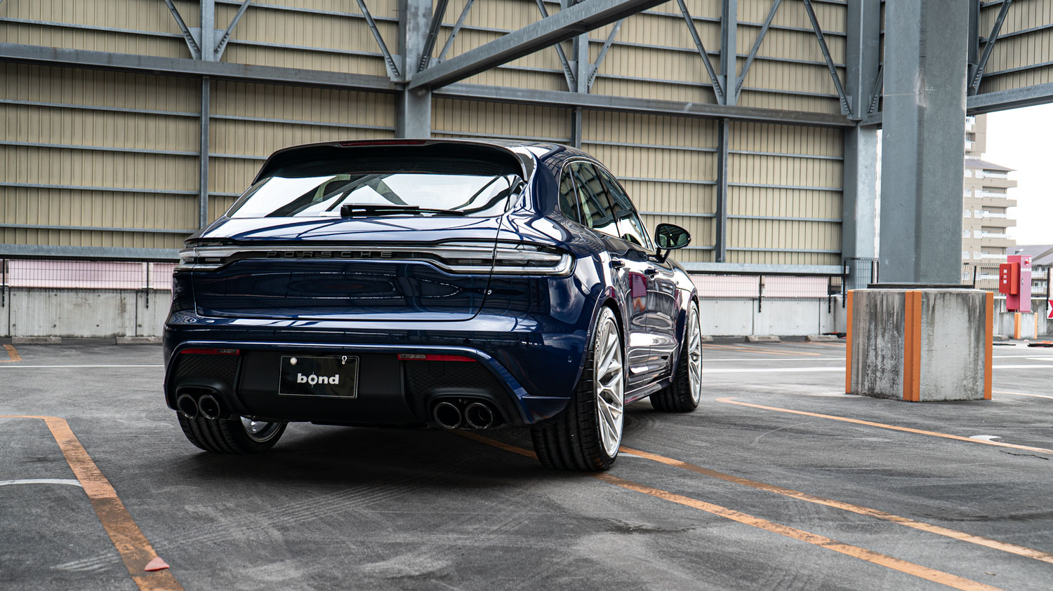 Porsche ポルシェ Macan マカンT ローダウン エアサス ロワリング ホイール HRE アメ鍛 22インチ カスタム 名古屋