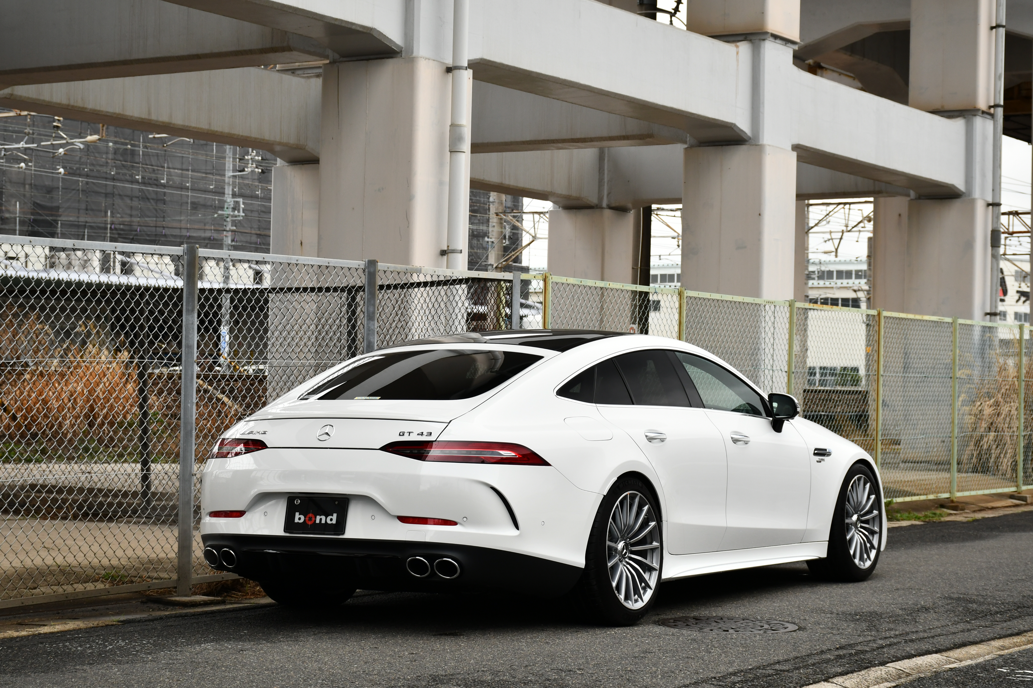 ボンドカーズ名古屋 bond cars NAGOYA メルセデスベンツ MercedesAMG GT43 GT43 AMG RIDE CONTROL+パッケージ オパリスホワイト Burmesterサラウンド MercedesAMG GT43 4MATIC+ 在庫車 新入庫 ヘッドアップディスプレイ 右ハンドル 正規ディーラー車