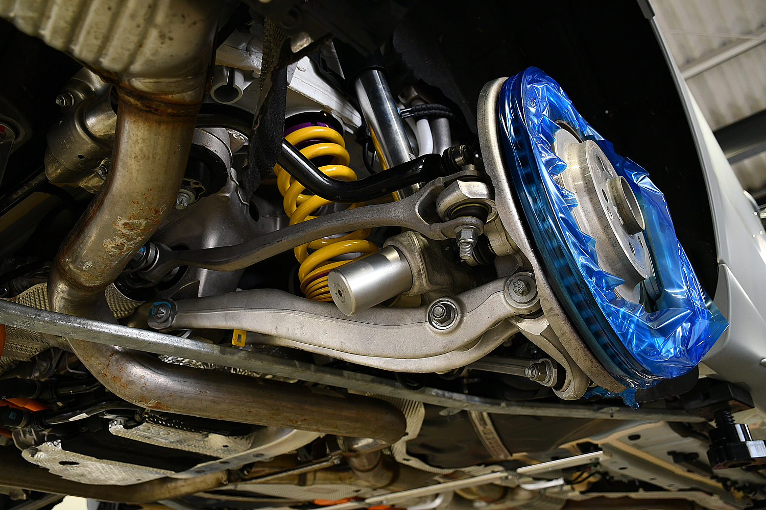 愛知県 名古屋 ベンツ W206 C63 AMG サスペンション交換 KW ダウンサス HAS ボンド ボンド名古屋