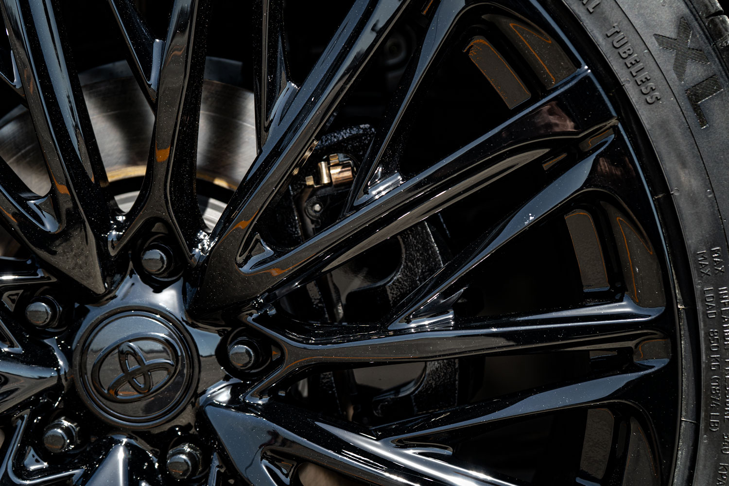 トヨタ ヴェルファイア アルファード ブラックアウト ラッピング ペイント ホイール 21インチ AKフォージド カスタム 名古屋