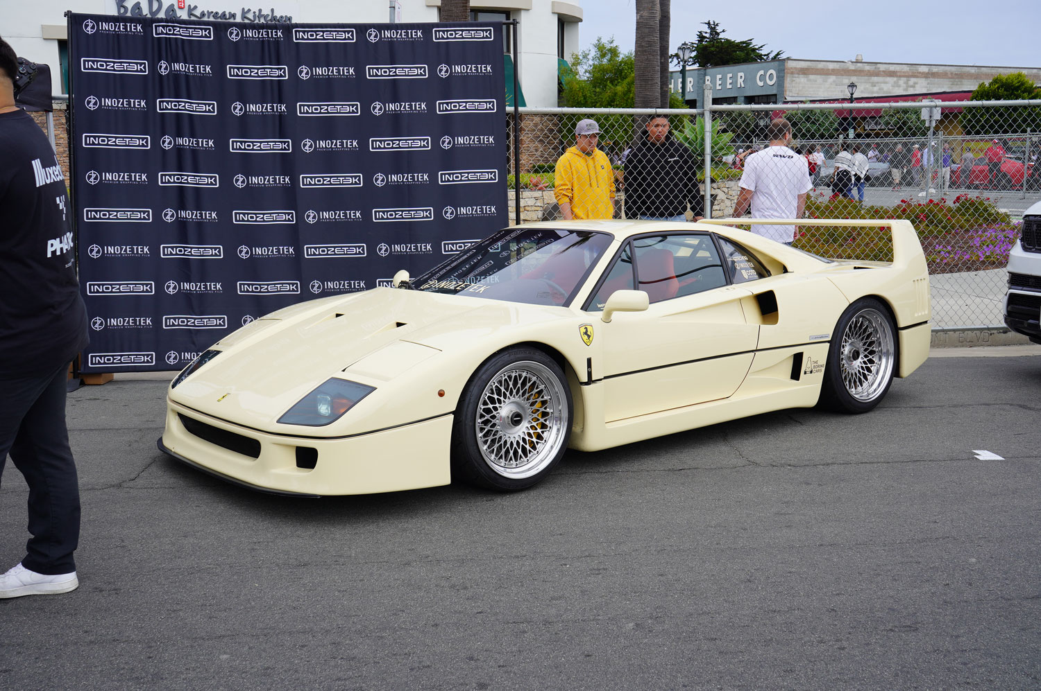 モントレーカーウィーク　エキゾチックオンブロードウェイ　イノゼテック　フェラーリ　F40　MVフォージド　カスタム