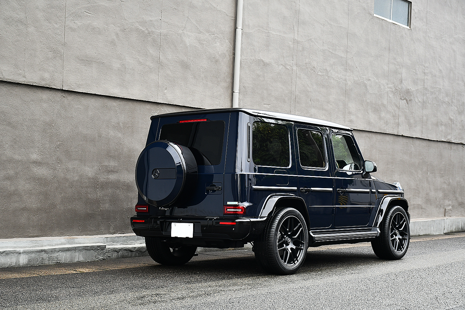 愛知県 名古屋 ベンツ カスタム Gクラス W465 G450d ブラックアウト ローダウン スペーサー 低ダストブレーキパッド 電動サイドステップ ボンド ボンド名古屋