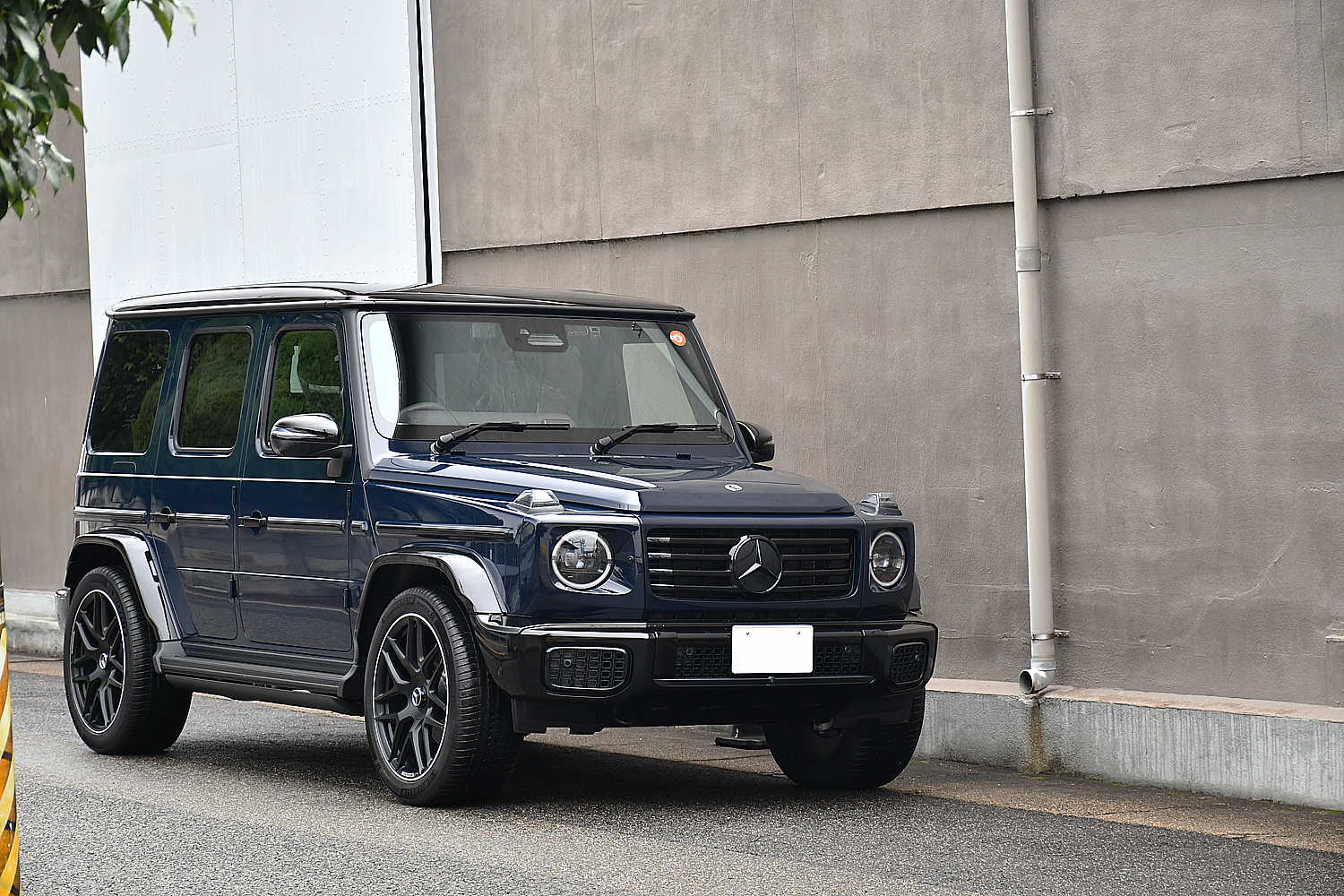 愛知県 名古屋 ベンツ カスタム Gクラス W465 G450d ブラックアウト ローダウン スペーサー 低ダストブレーキパッド 電動サイドステップ ボンド ボンド名古屋