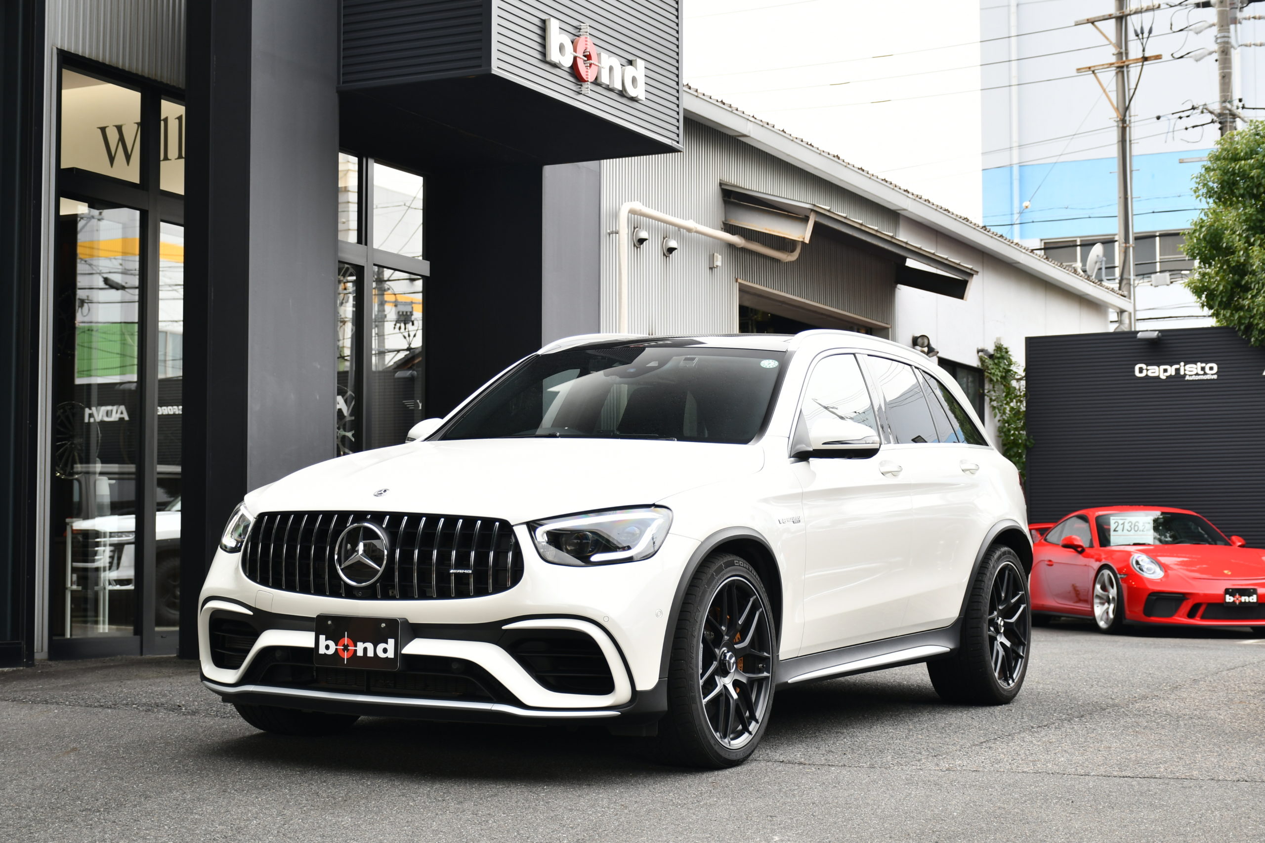 ボンドカーズ名古屋 bond cars NAGOYA MercedesAMG メルセデスAMG メルセデスベンツ MercedesBenz GLC63S 4MATIC+ AMGカーボンブレーキ AMGパフォーマンスパッケージ AMGパフォーマンスエグゾーストシステム 新入庫 在庫車 ダイヤモンドホワイト ヘッドアップディスプレイ AMG RIDE CONTROL+エアサスペンション Burmesterサウンド