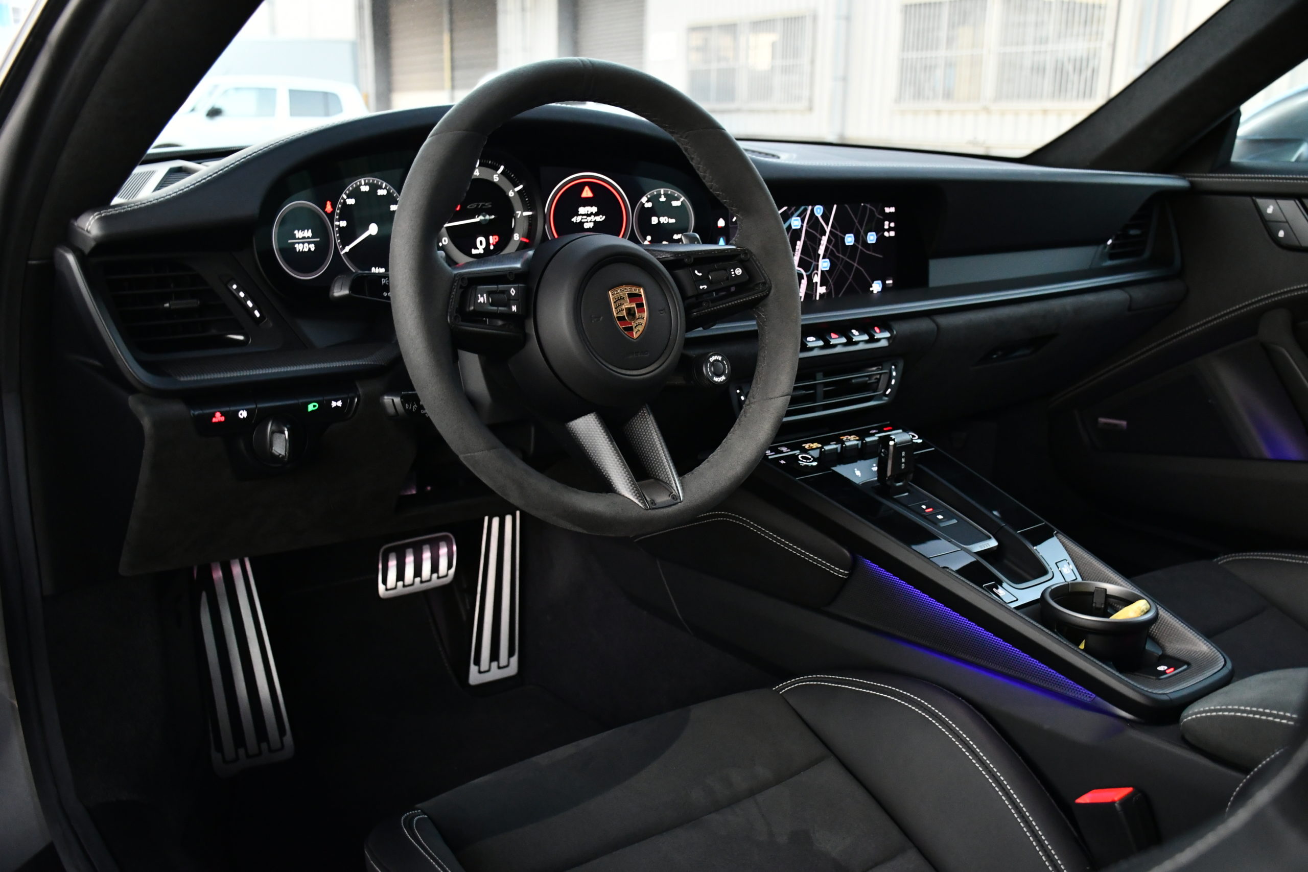 ボンドカーズ名古屋 bond cars NAGOYA PORSCHE ポルシェ 911 992.1 カレラ Carrera4GTS フロントリフター BOSEサウンド 左ハンドル 正規ディーラー車 スポーツクロノパッケージ シートヒーター GTSインテリア レッドキャリパー 360°カメラ LEDヘッドライト 在庫車 新入庫