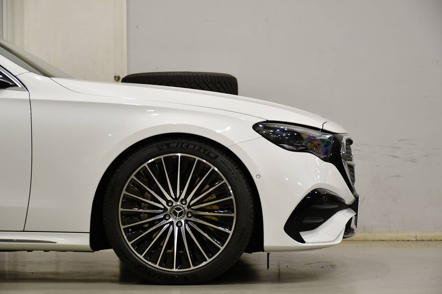 愛知県 名古屋 ベンツ カスタム W214 Eクラス E300 ボンド ボンド名古屋 ローダウン スペーサー