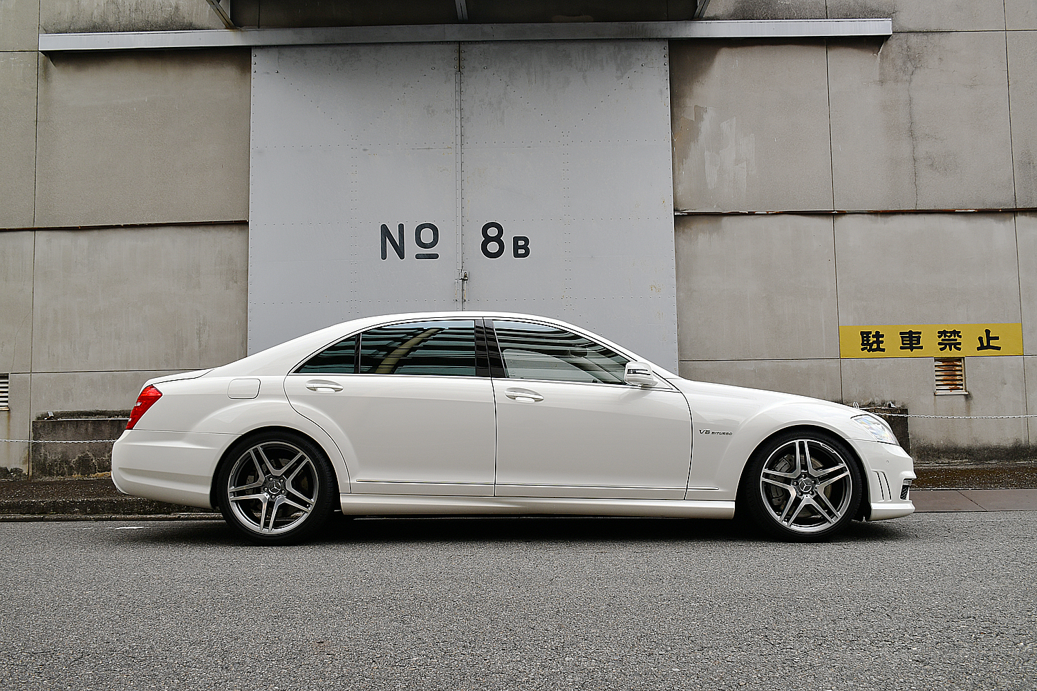 愛知県 名古屋 ベンツ カスタム W221 S63 AMG ローダウン スペーサー取付け ボンド ボンド名古屋