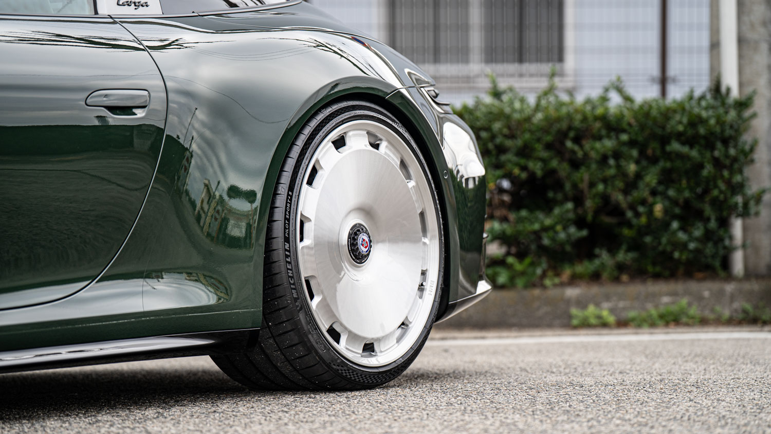 Porsche ポルシェ 992 992.2 タルガ4 GTS Targa ローダウン H&R HRE ホイール カスタム 名古屋