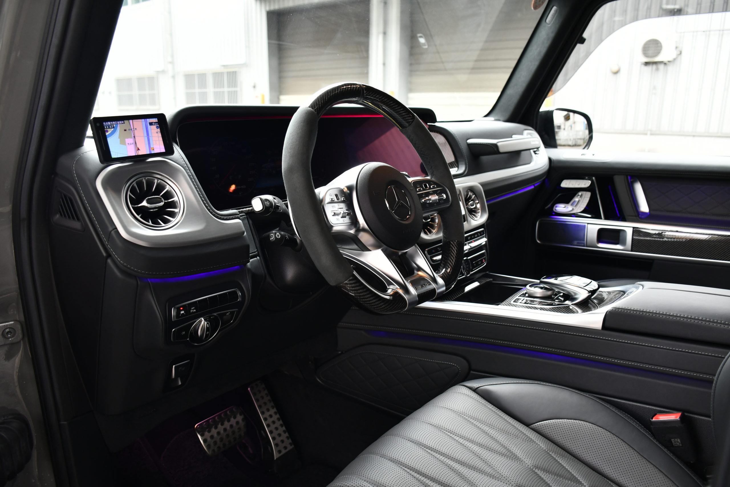 ボンドカーズ名古屋 bond cars NAGOYA ベンツ AMG メルセデスベンツ メルセデセスAMG MercedesAMG G63 マヌファクトゥーアプログラム 左ハンドル バンパーガート ナイトパッケージ 背面タイヤレス 在庫車 正規ディーラー車