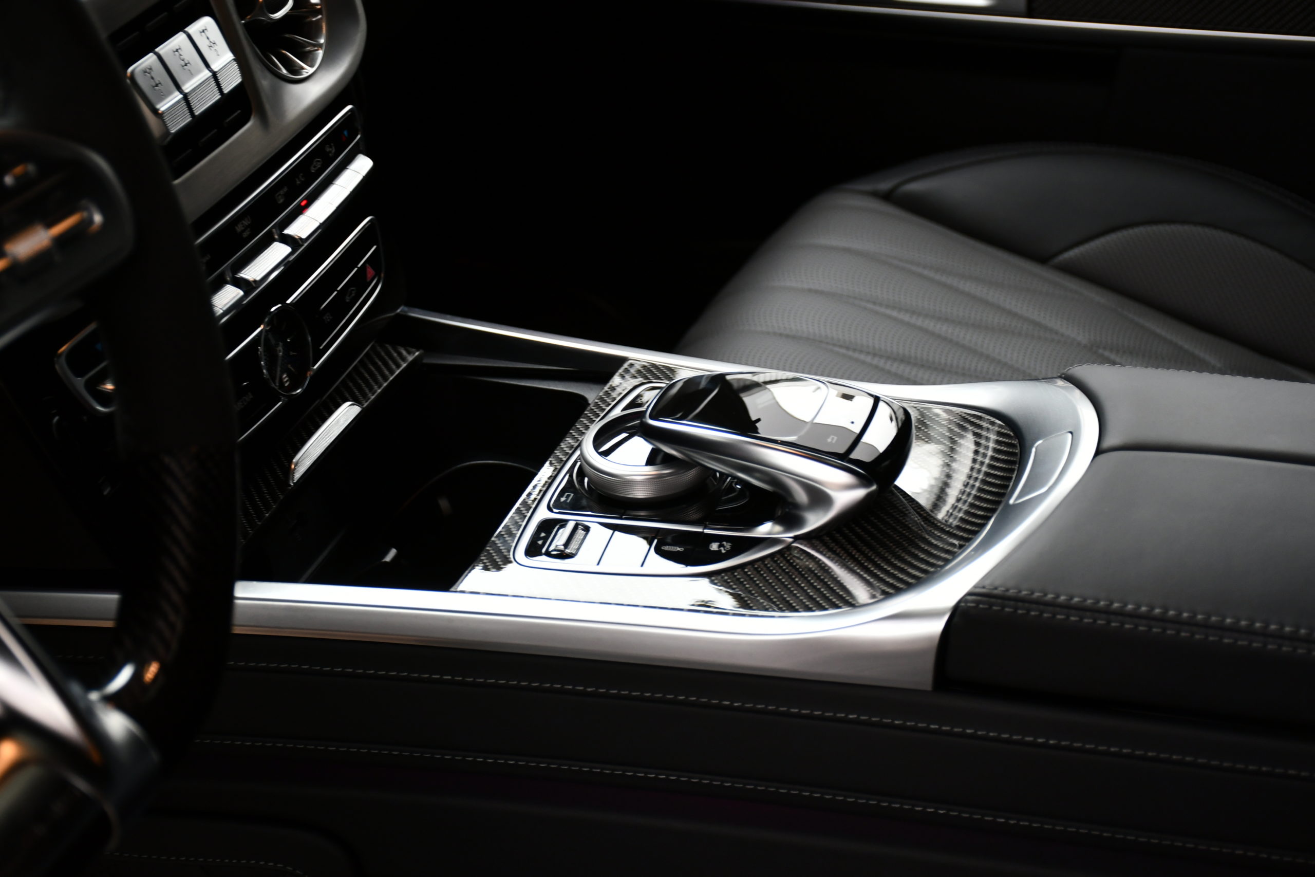 ボンドカーズ名古屋 bond cars NAGOYA ベンツ AMG メルセデスベンツ メルセデセスAMG MercedesAMG G63 マヌファクトゥーアプログラム 左ハンドル バンパーガート ナイトパッケージ 背面タイヤレス 在庫車 正規ディーラー車