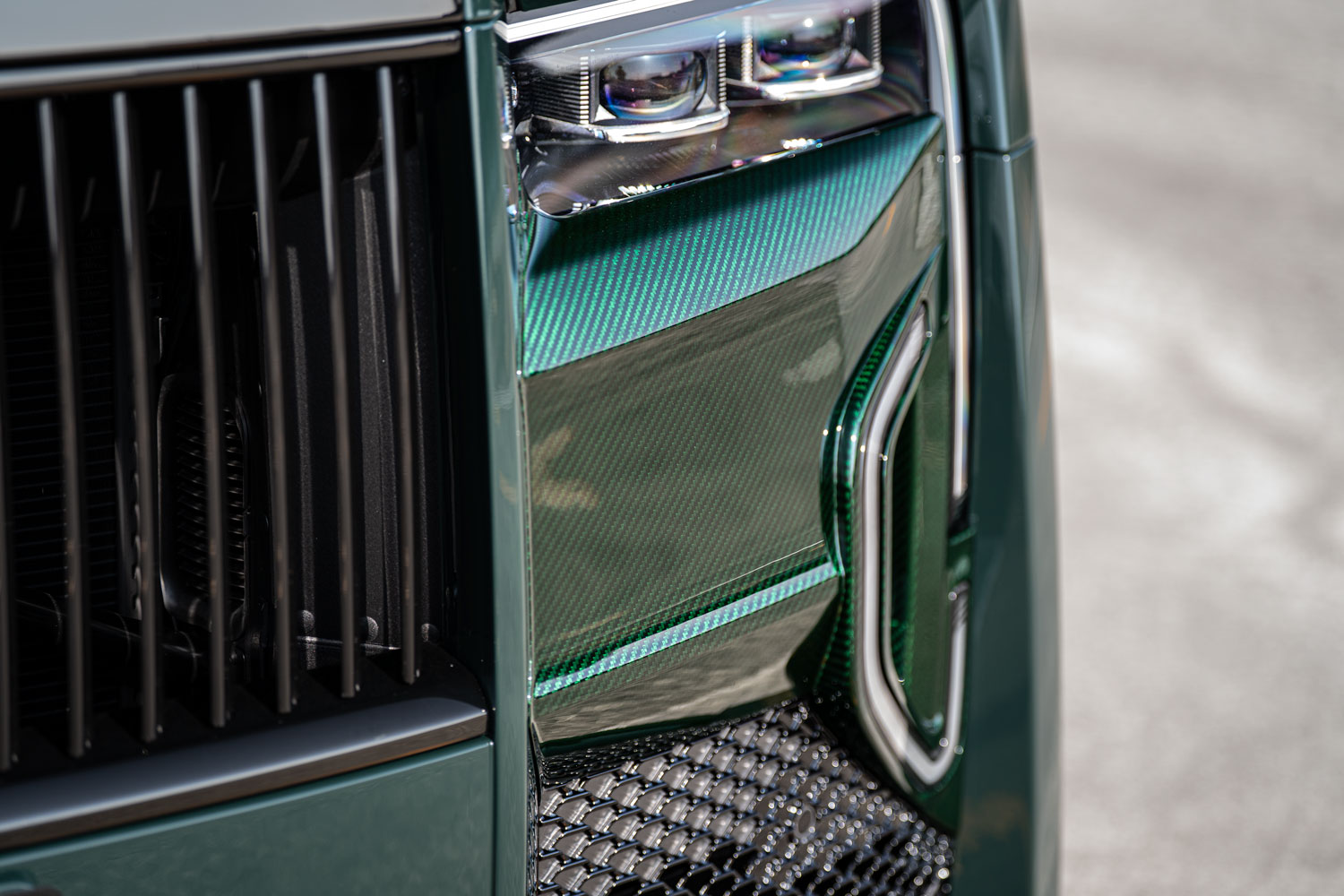 RollsRoyce ロールスロイス Cullinan カリナン ブラックバッジ シリーズⅡ ローダウン ブラバス BRABUS 24インチ ホイール カスタム 名古屋 東京オートサロン