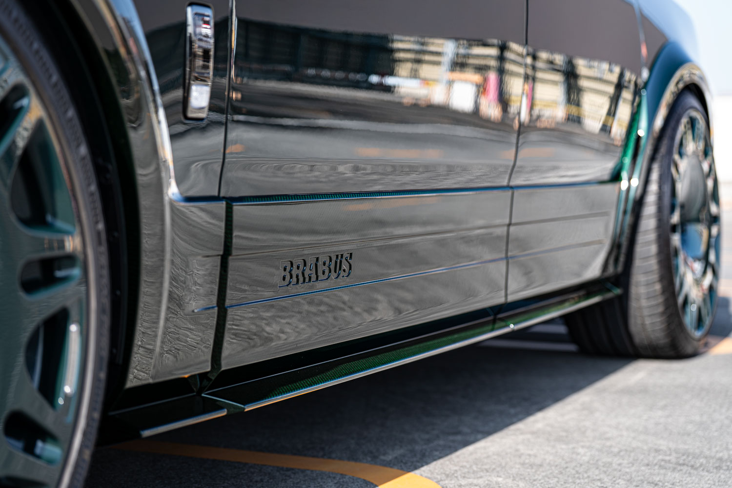 RollsRoyce ロールスロイス Cullinan カリナン ブラックバッジ シリーズⅡ ローダウン ブラバス BRABUS 24インチ ホイール カスタム 名古屋 東京オートサロン