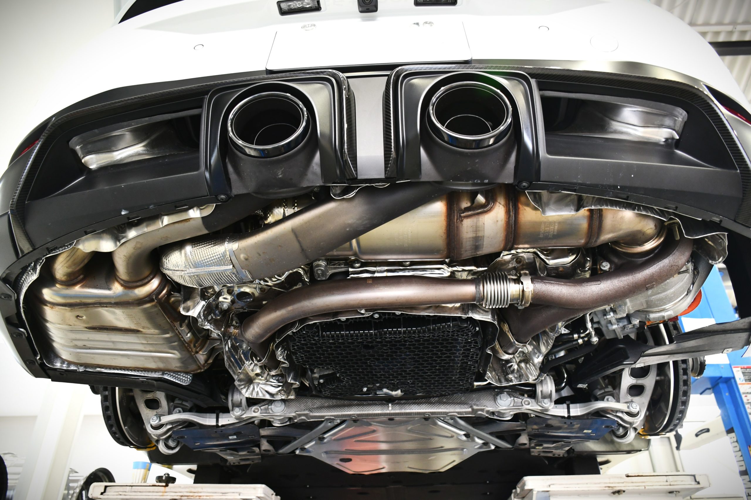 愛知県　名古屋 ポルシェ　Porshce　992.2　GTS　ASR取り付け　ボンド　ボンド名古屋