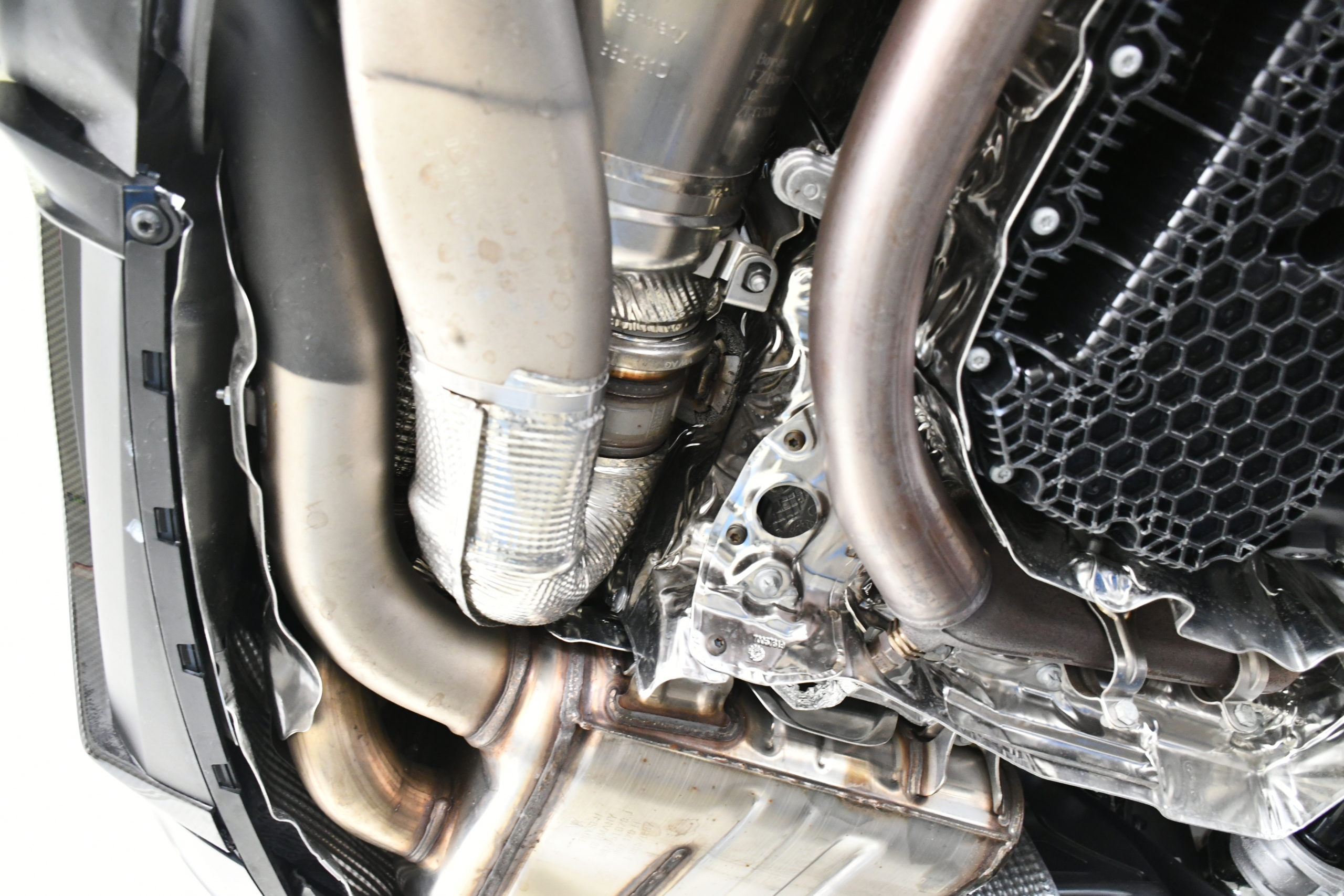 愛知県　名古屋 ポルシェ　Porshce　992.2　GTS　ASR取り付け　ボンド　ボンド名古屋