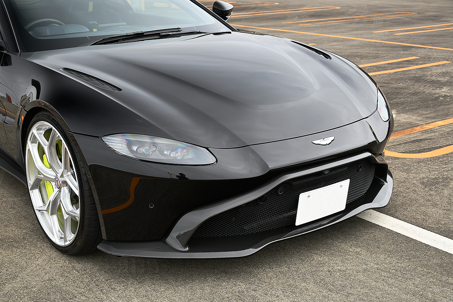 愛知県　名古屋　アストンマーティン　ASTONMARTIN　AMR　　カスタム　HRE　P111SC　KW　HAS　ヴァンテージ　ボンド　ボンド名古屋