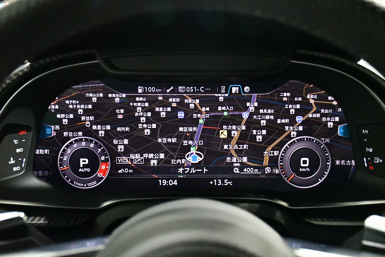 アウディ R8 在庫