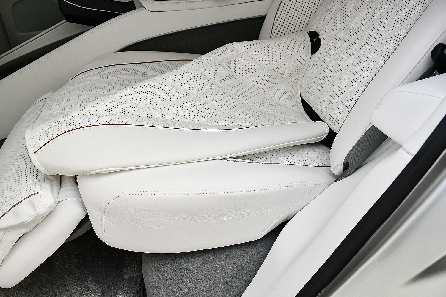 ベンツ メルセデスベンツ X167 GLSマイバッハ GLSクラス GLS GLS専用 シートカバー ボンド ボンド名古屋