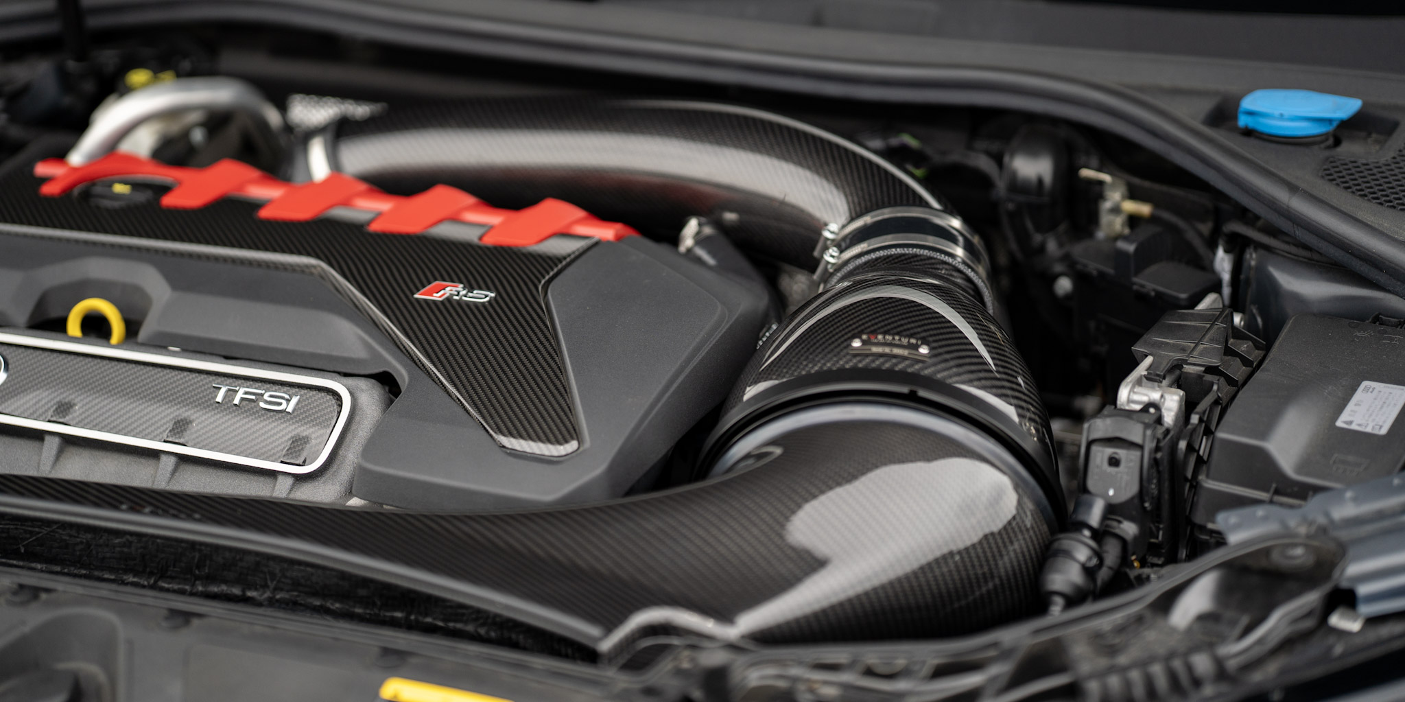 アウディ RS3 AUDI EVENTURI インテーク交換 マフラー AKRAPOVIC カーボン ディフューザー ボンド ボンド名古屋 愛知県 名古屋 カスタム