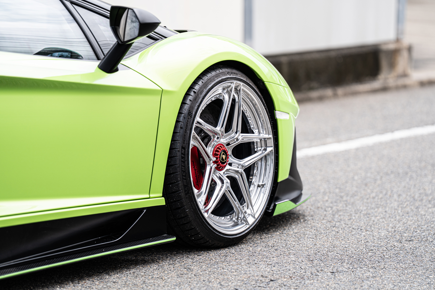 ランボルギーニ　Lamborghini　Aventador　アヴェンタドール　SV　ローダウン　ホイール　アメ鍛　MVフォージド　MV Forged　カスタム　名古屋