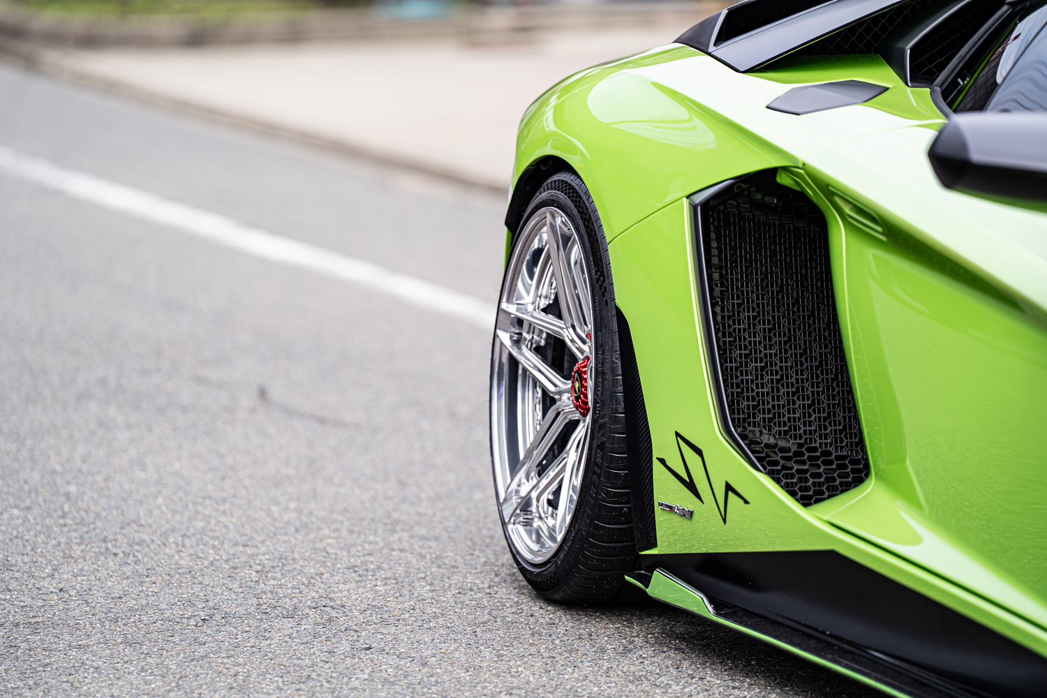 ランボルギーニ　Lamborghini　Aventador　アヴェンタドール　SV　ローダウン　ホイール　アメ鍛　MVフォージド　MV Forged　カスタム　名古屋