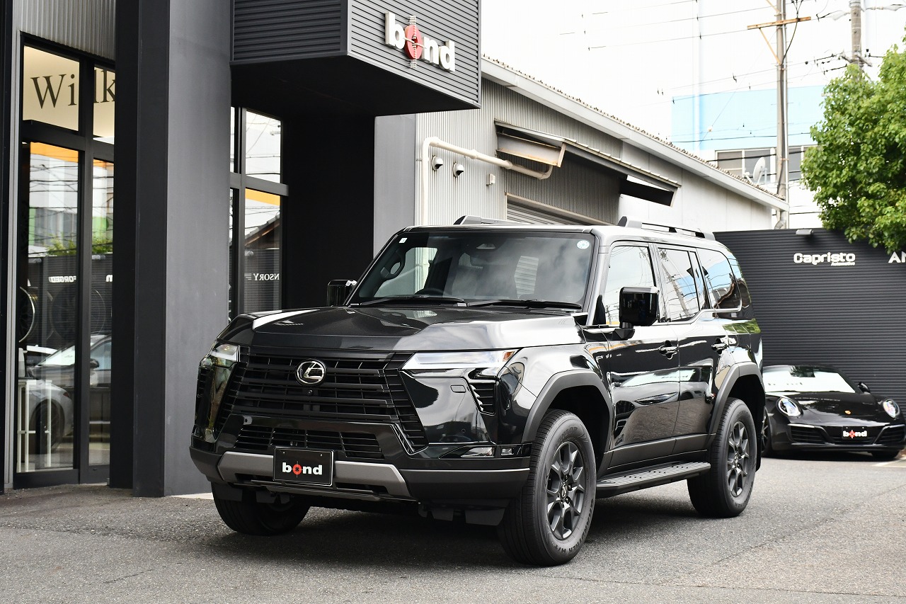 ボンドカーズ名古屋　bond cars NAGOYA　レクサス　LEXUS　GX550　在庫車　新入庫　ヘッドアップディスプレイ　マークレビンソン　オーバーオレイルプラス　+　低走行　ブラック　ベンチレーションシート　シートヒーター　グラファイトブラックガラスフレーク　　ヒッチメンバーカバー　デジタルインナーミラー　ヘッドアップディスプレイ　ベンチレーションシート　クールボックス　三眼LEDヘッドライト　ダウンヒルアシストコントロール　ムーンルーフ