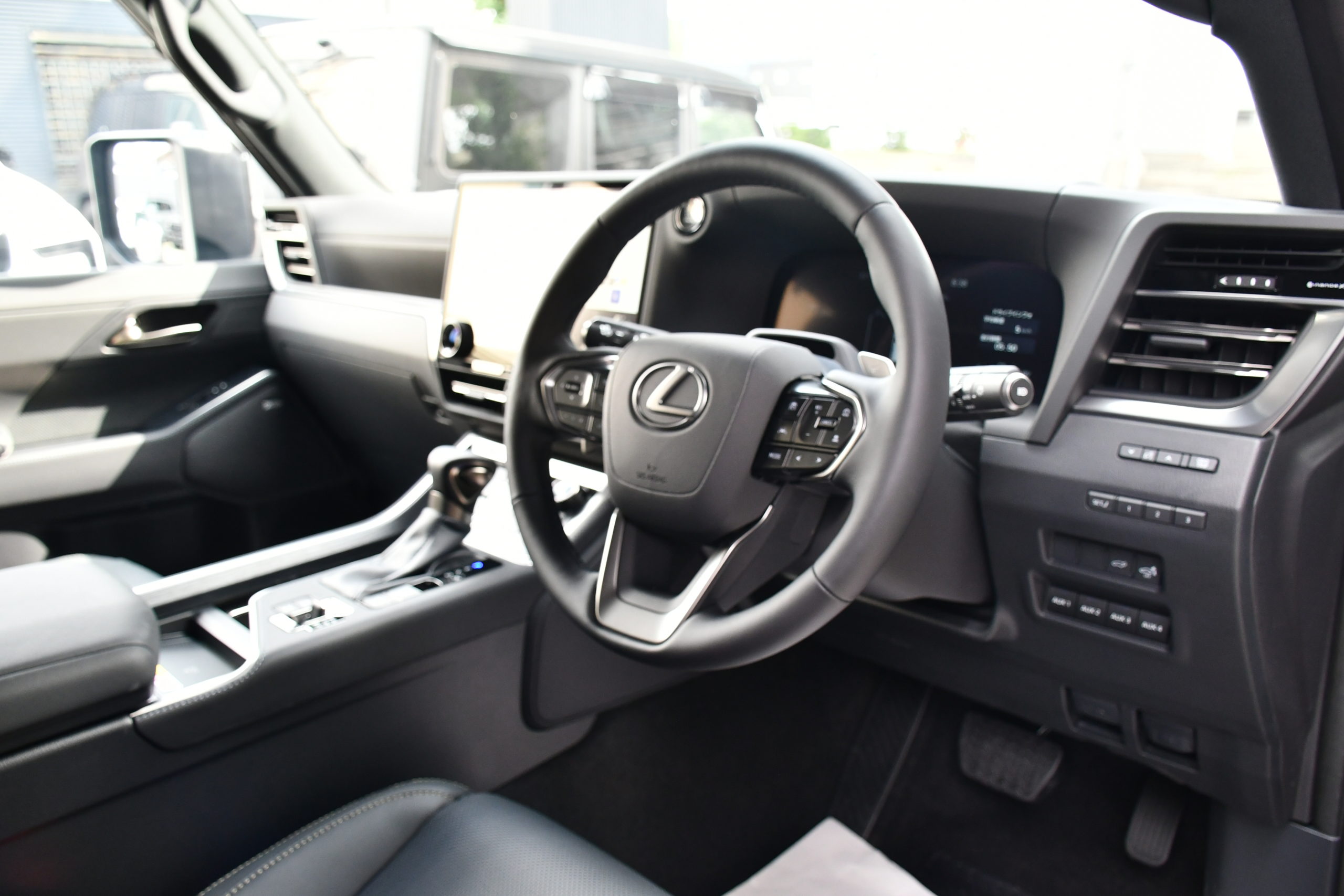 レクサス LEXUS GX550 ブラック マークレビソン ヘッドアップディスプレイ HUD ボンドカーズ名古屋 bond cars NAGOYA 新入庫 在庫車 人気