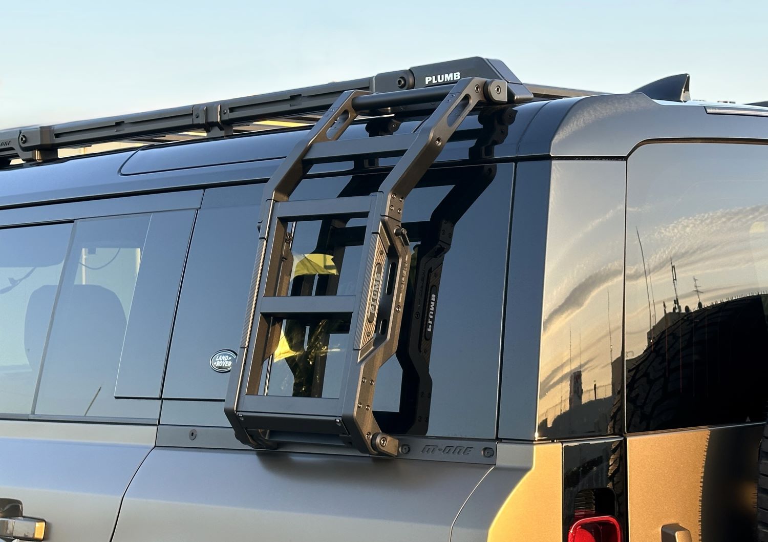 ランドローバー ディフェンダー LANDROVER Defender 110 BC BCフォージド 鍛造 ホイール 20インチ オフロード カスタム ボンド ボンド大宮 ヨコハマ ジオランダー X-AT