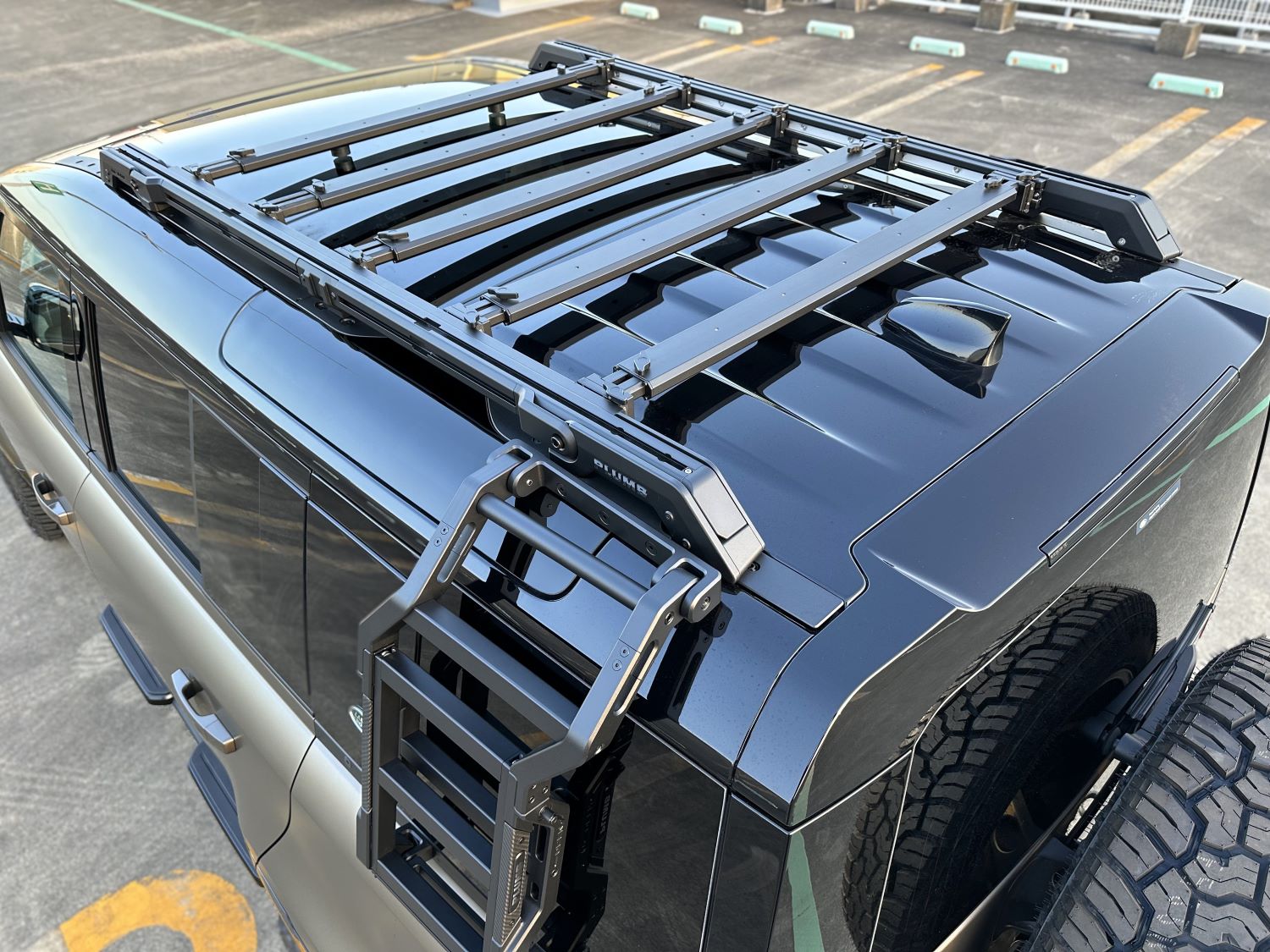 ランドローバー ディフェンダー LANDROVER Defender 110 BC BCフォージド 鍛造 ホイール 20インチ オフロード カスタム ボンド ボンド大宮 ヨコハマ ジオランダー X-AT