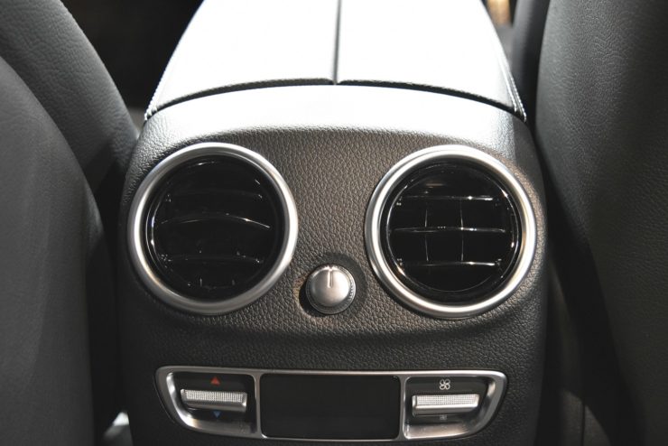 GLC　カスタム　内装　ブラックアウト　カーボン加工