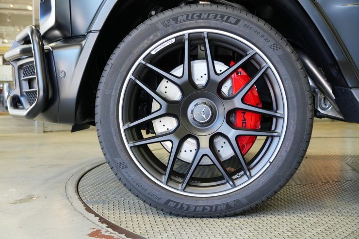 W463A　G63　カスタム　ブラックアウト　バンパーガード　ホイール